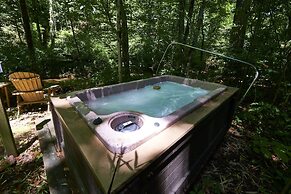 Creekwalk Inn and Cabins