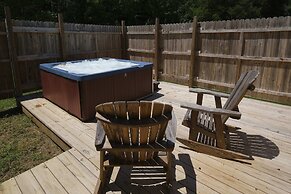 Creekwalk Inn and Cabins