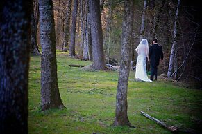 Creekwalk Inn and Cabins