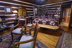 Creekwalk Inn and Cabins