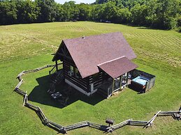 Creekwalk Inn and Cabins