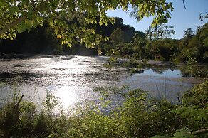 Creekwalk Inn and Cabins