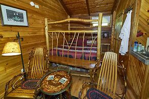 Creekwalk Inn and Cabins