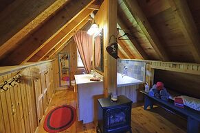 Creekwalk Inn and Cabins