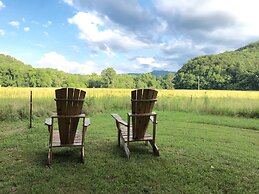 Creekwalk Inn and Cabins