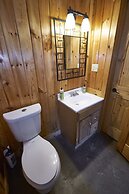 Creekwalk Inn and Cabins