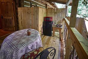 Creekwalk Inn and Cabins