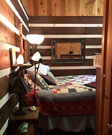 Creekwalk Inn and Cabins