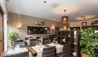 Happy Village & Camping