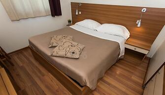 Happy Village & Camping