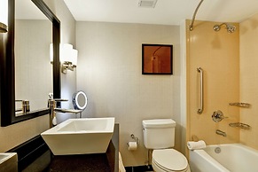 DoubleTree by Hilton Hotel Baton Rouge