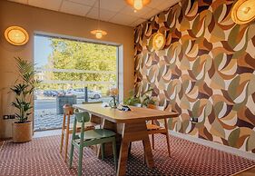 B&B HOTEL Maubeuge Gare