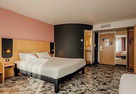B&B HOTEL Maubeuge Gare