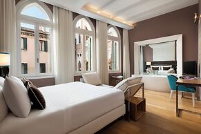 Sina Centurion Palace