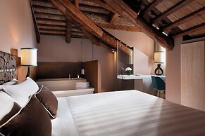 Sina Centurion Palace