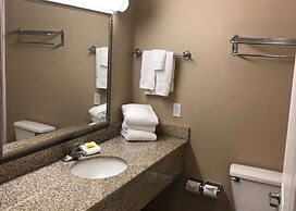 Americas Best Value Inn & Suites Gun Barrel City