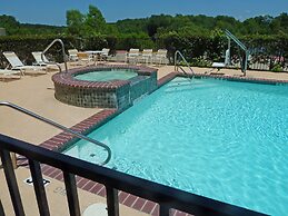 Americas Best Value Inn & Suites Gun Barrel City