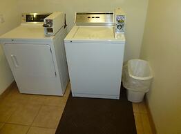 Americas Best Value Inn & Suites Gun Barrel City