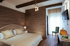 Best Western Maison B Hotel