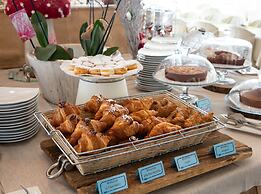 Best Western Maison B Hotel