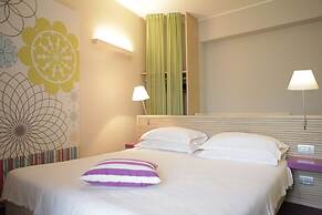 Best Western Maison B Hotel