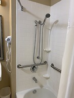 Royal Pacific Motor Inn