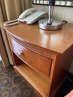 Royal Pacific Motor Inn