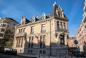 Apparthôtel Privilodges Grenoble Chateau Perrin