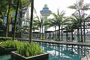 Crowne Plaza Changi Airport by IHG