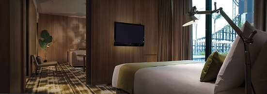 Crowne Plaza Changi Airport by IHG