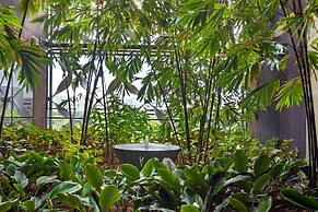 Crowne Plaza Changi Airport by IHG