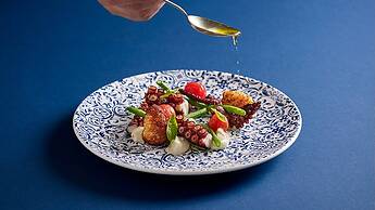 Crowne Plaza Changi Airport by IHG