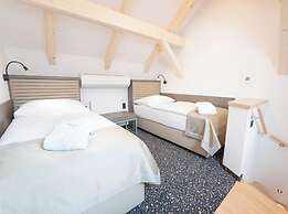 EA Embassy Prague Hotel