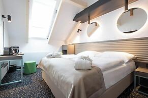 EA Embassy Prague Hotel