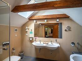 EA Embassy Prague Hotel