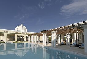 Grand Palladium Lady Hamilton Resort & Spa All Inclusive
