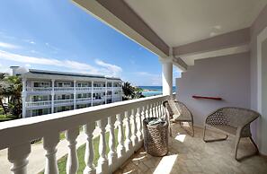 Grand Palladium Lady Hamilton Resort & Spa All Inclusive