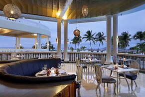 Grand Palladium Lady Hamilton Resort & Spa All Inclusive