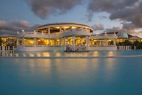 Grand Palladium Lady Hamilton Resort & Spa All Inclusive