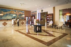 Grand Palladium Lady Hamilton Resort & Spa All Inclusive