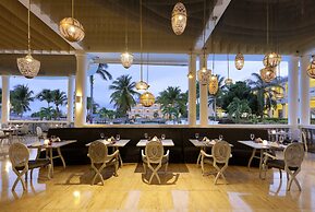 Grand Palladium Lady Hamilton Resort & Spa All Inclusive