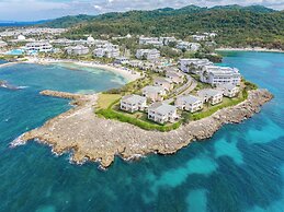 Grand Palladium Lady Hamilton Resort & Spa All Inclusive