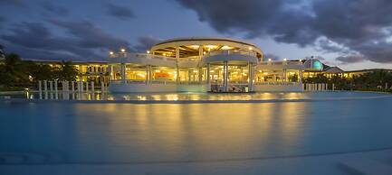 Grand Palladium Lady Hamilton Resort & Spa All Inclusive