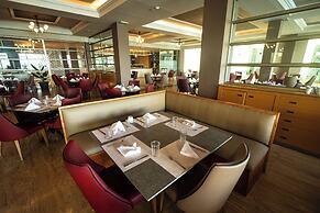 Grand Palladium Lady Hamilton Resort & Spa All Inclusive