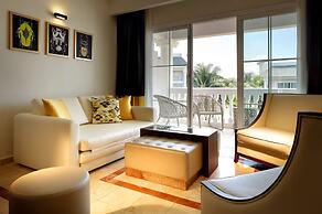 Grand Palladium Lady Hamilton Resort & Spa All Inclusive