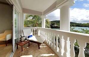 Grand Palladium Lady Hamilton Resort & Spa All Inclusive