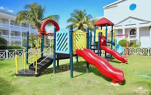 Grand Palladium Lady Hamilton Resort & Spa All Inclusive