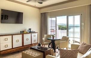 Grand Palladium Lady Hamilton Resort & Spa All Inclusive