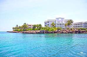 Grand Palladium Lady Hamilton Resort & Spa All Inclusive