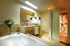 Grand Palladium Lady Hamilton Resort & Spa All Inclusive